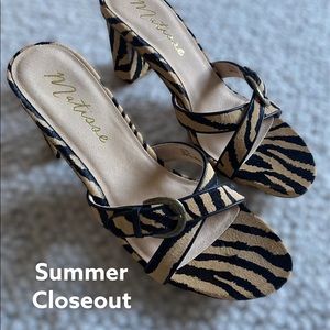 SUMMER CLOSEOUT, Matisse, NEW, summer slides w beige zebra pattern, size 10
